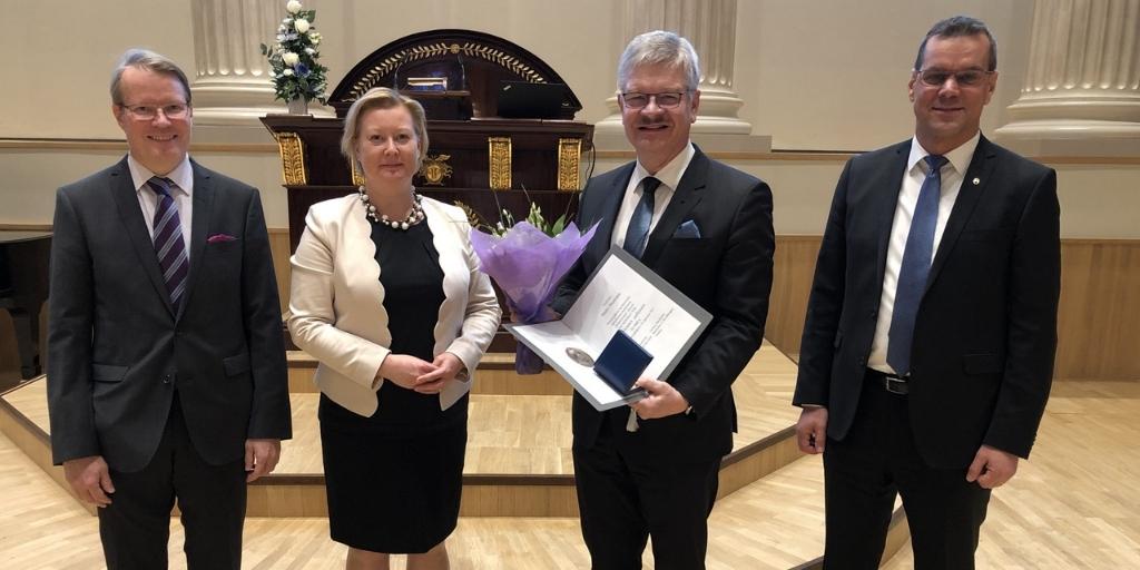 A.I. Virtanen -palkinto 2021 professori Pentti Huoviselle