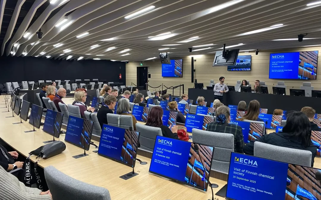 Suomalaisten Kemistien Seura vieraili Euroopan kemikaalivirastossa